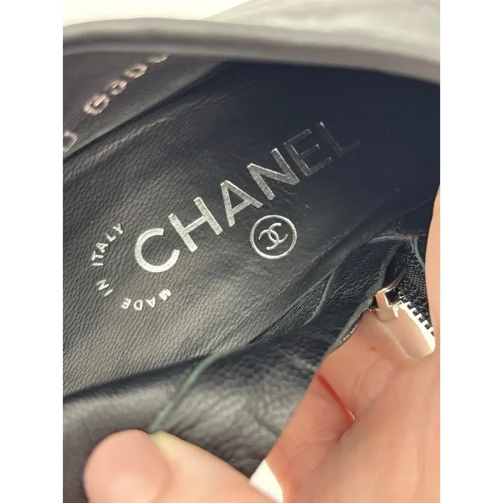 Chanel Interlocking CC Logo Platform Ankle Boots Black Leather Size 38 / 8 Chain